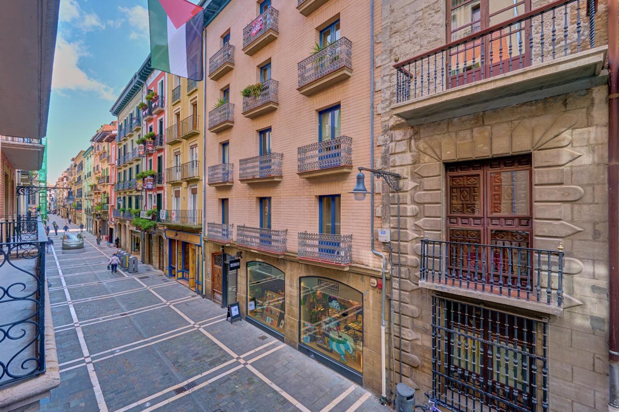 Apartamento Balcon Del Arte By Clabao Pamplona Luaran gambar